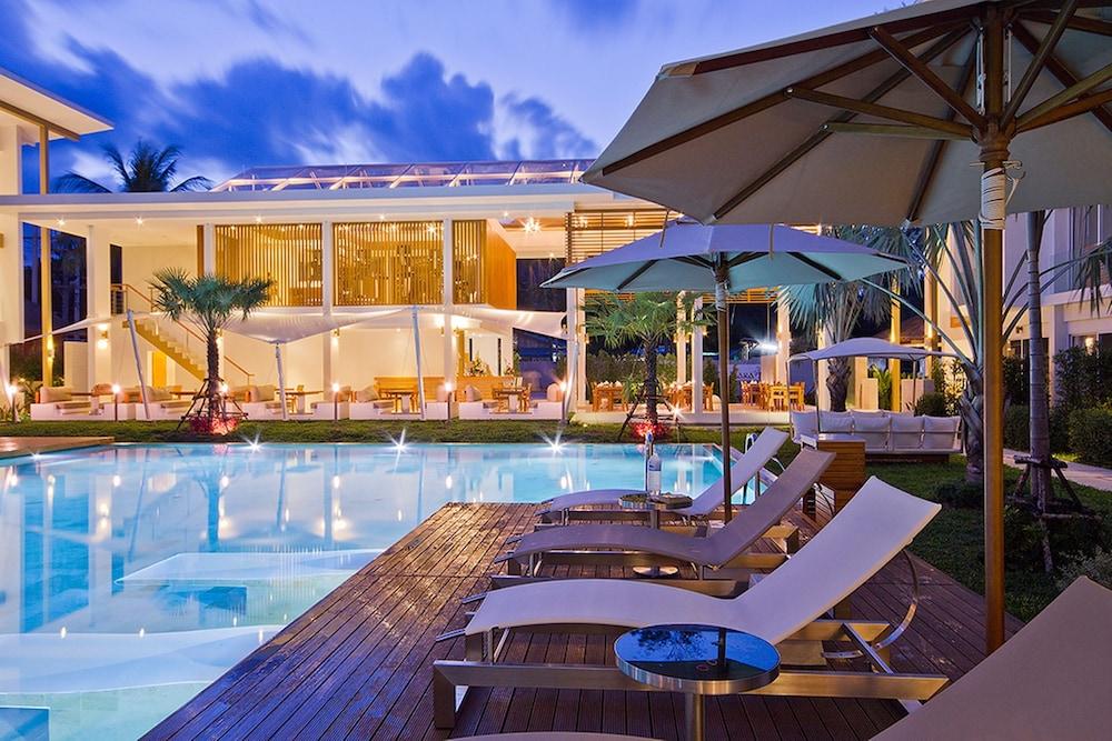swimming pool spa