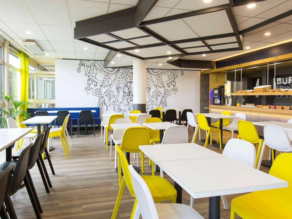 restaurant-cafeteria