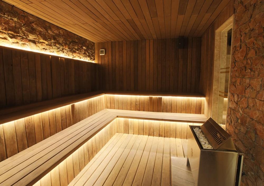 swimming pool spa