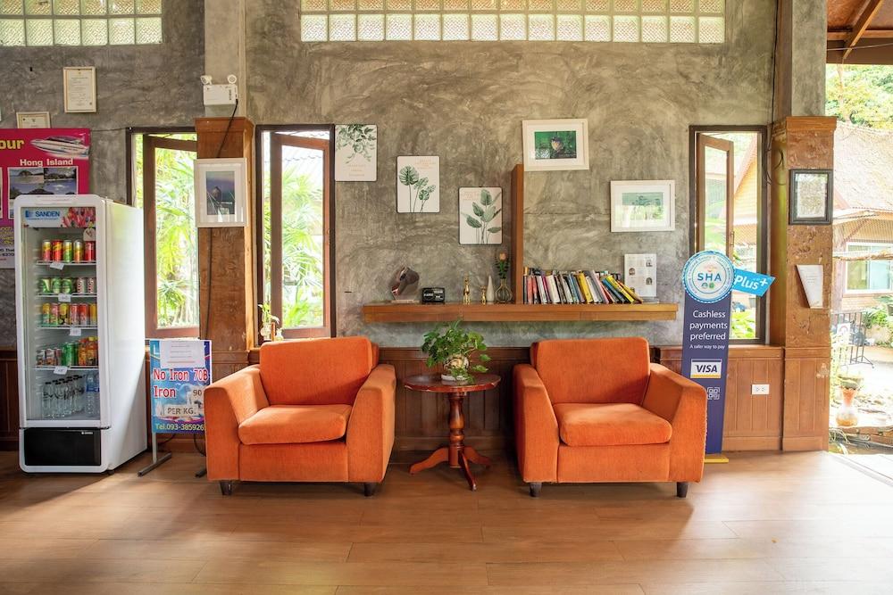 lounge
