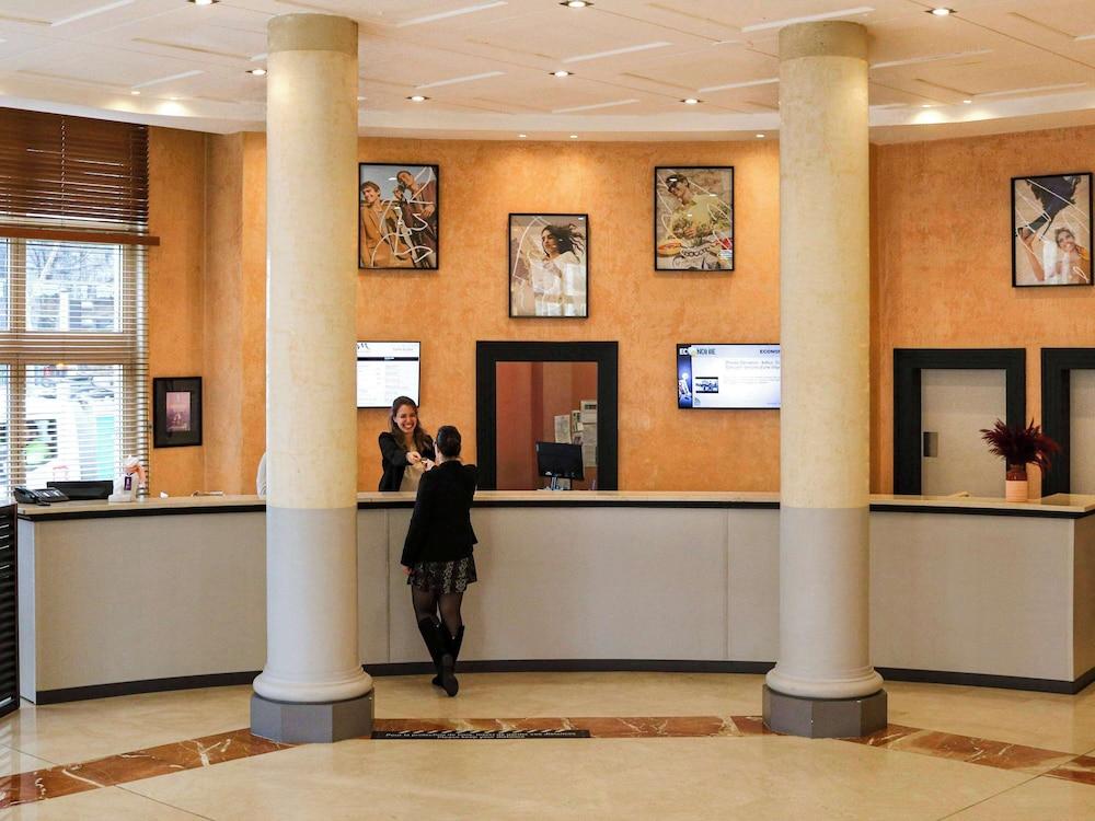 lobby