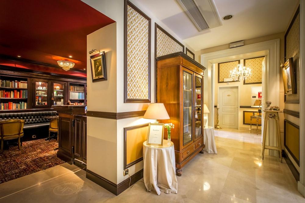 lobby