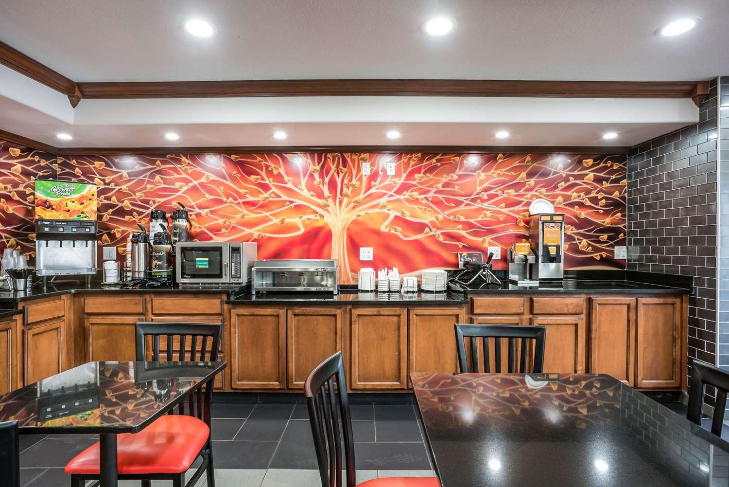 restaurant cafeteria