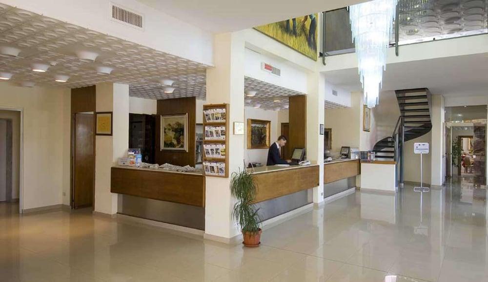 lobby