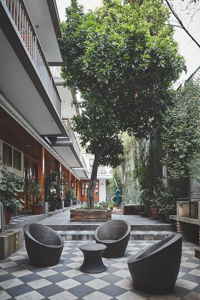 hotel
