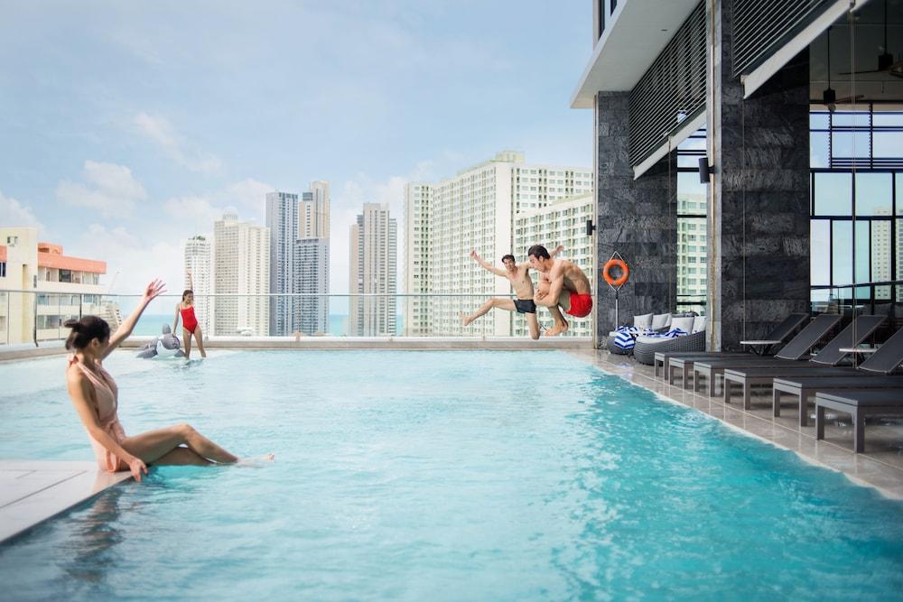 swimming pool spa