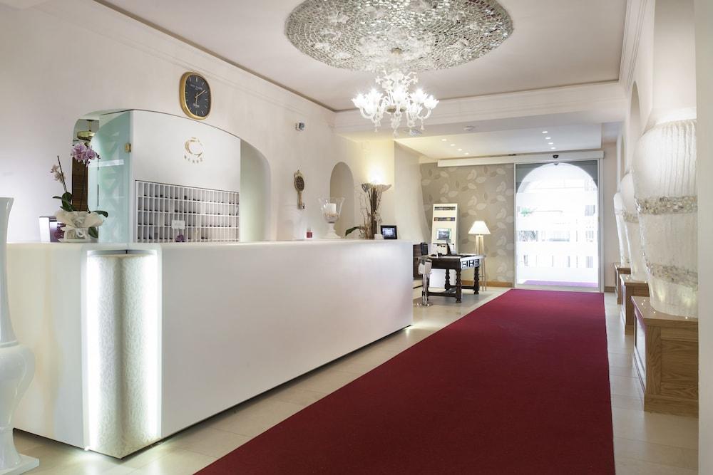 lobby