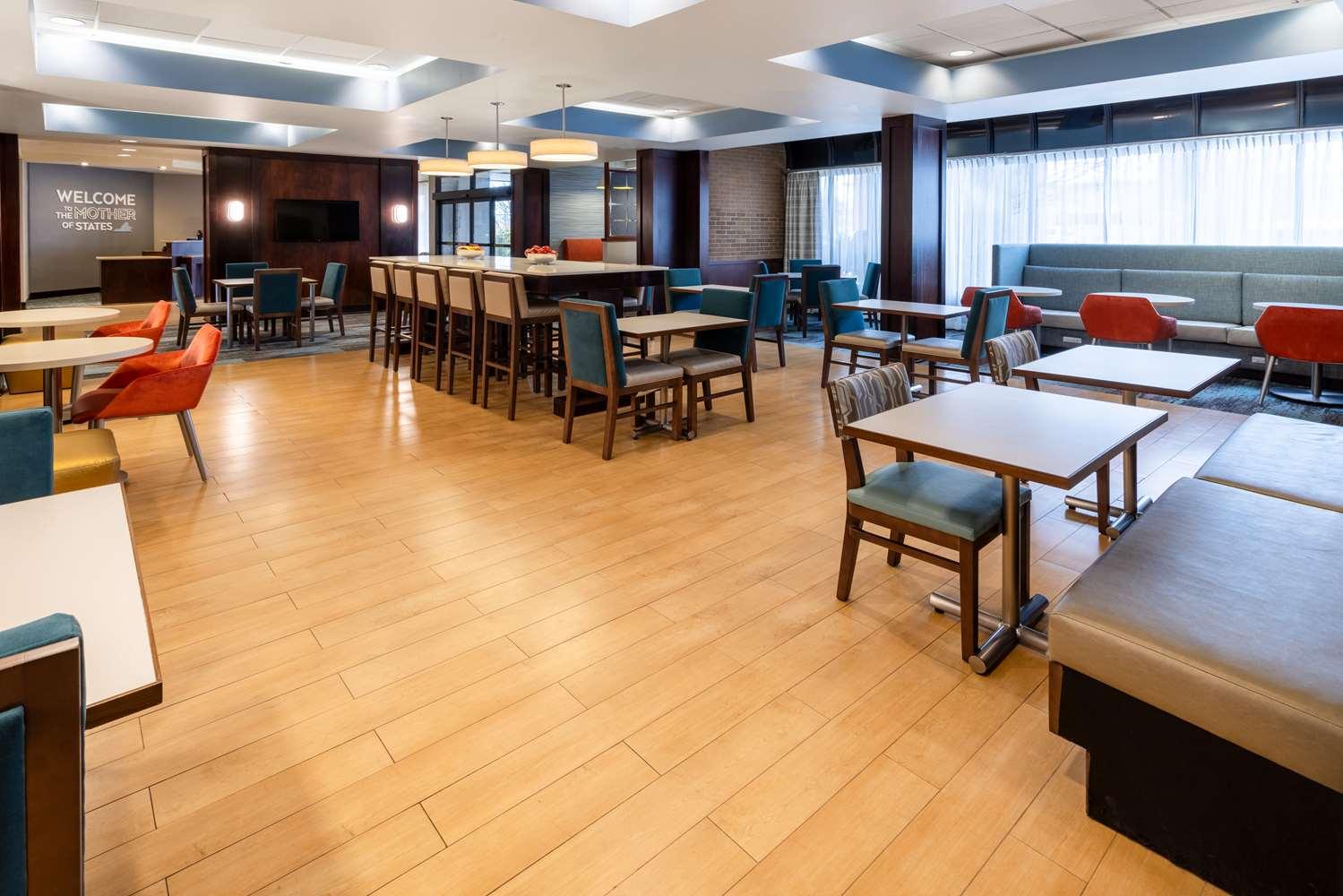 restaurant cafeteria