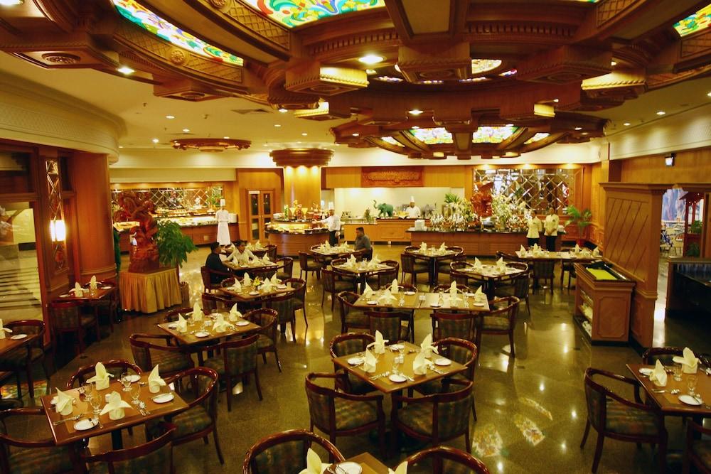 restaurant cafeteria