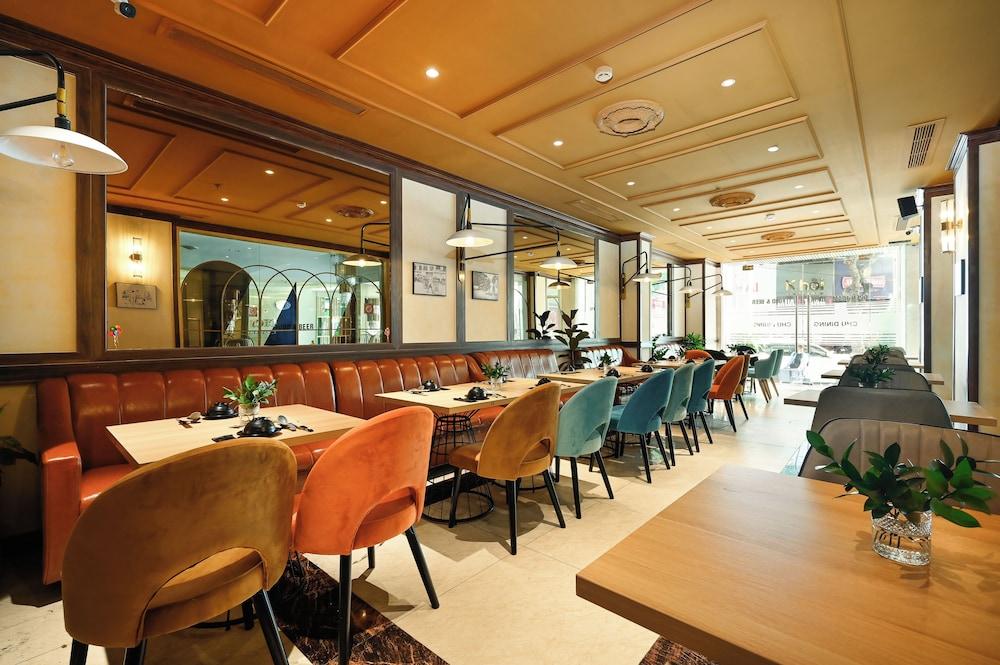 restaurant cafeteria