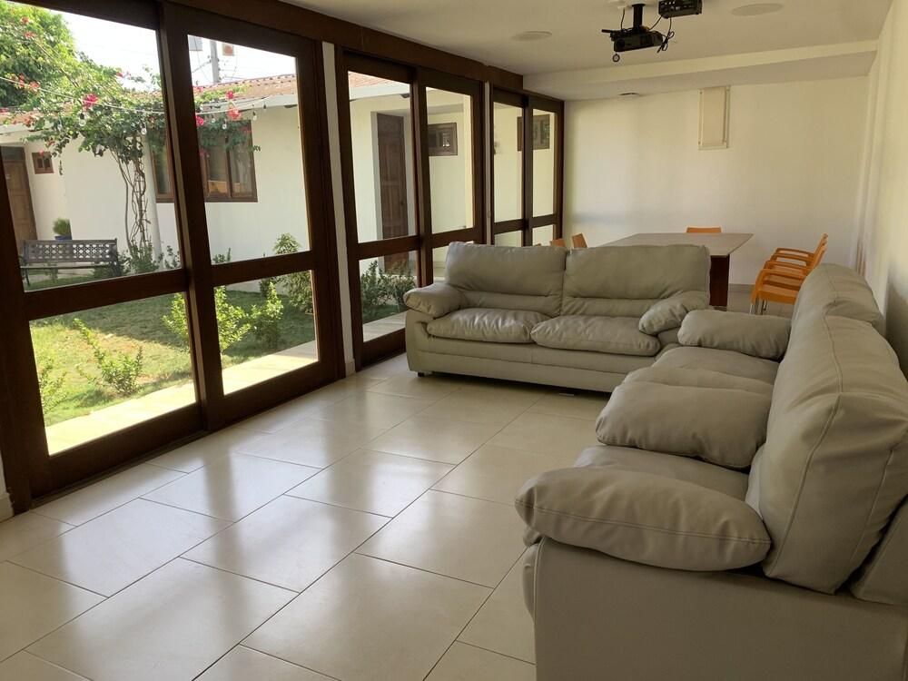 lounge