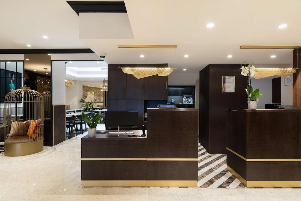 lobby