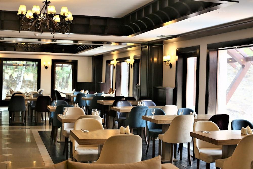 restaurant-cafeteria