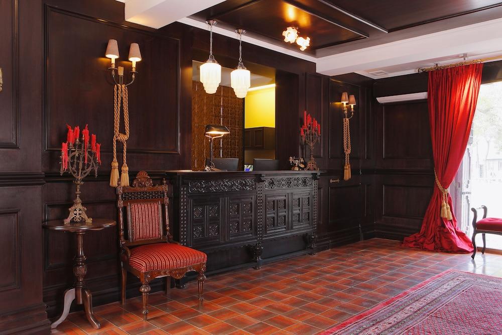 lobby