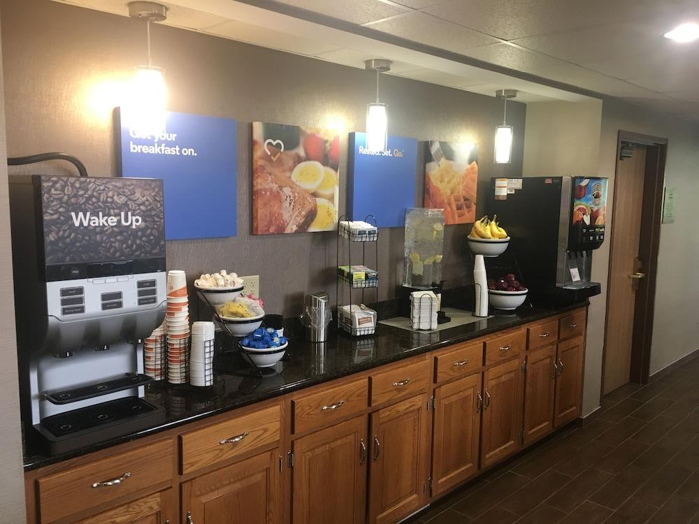 restaurant-cafeteria