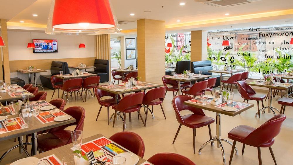 restaurant cafeteria