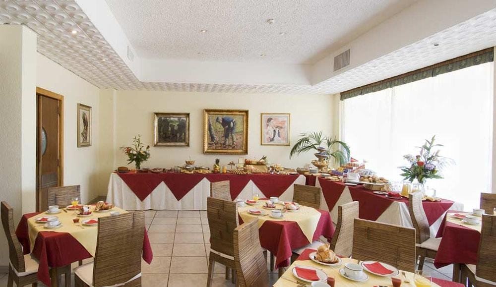 restaurant-cafeteria