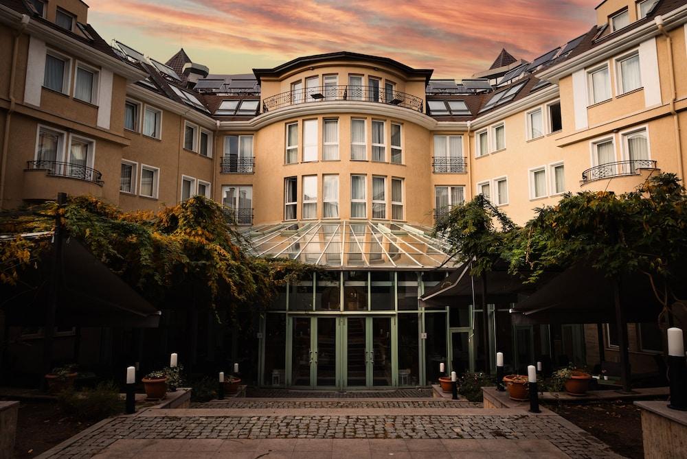 hotel