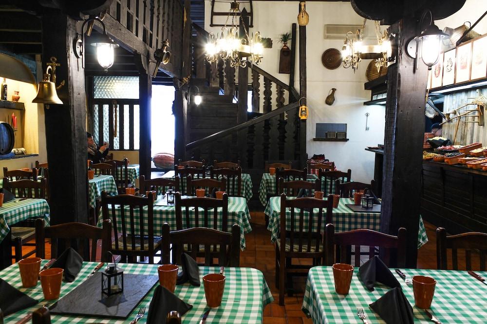 restaurant-cafeteria