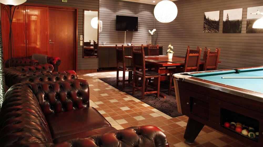restaurant-cafeteria