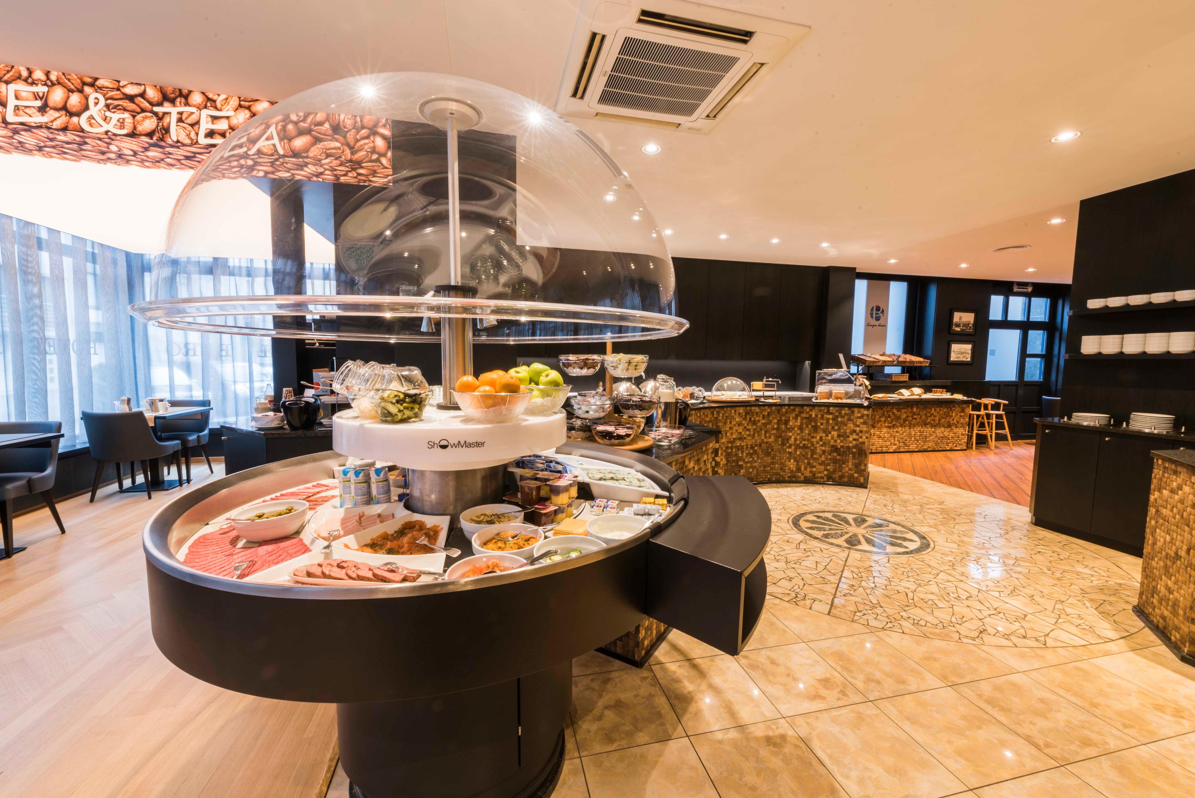 restaurant cafeteria