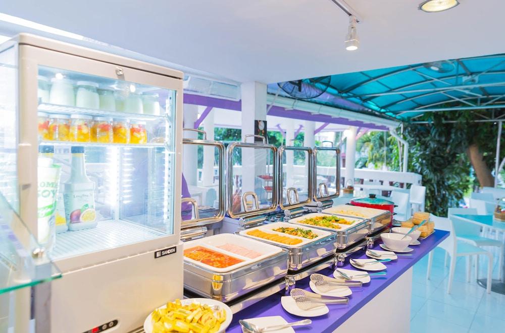 restaurant cafeteria