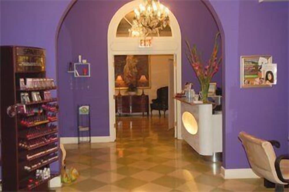 lobby