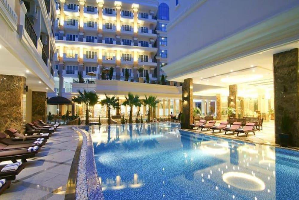 swimming pool spa