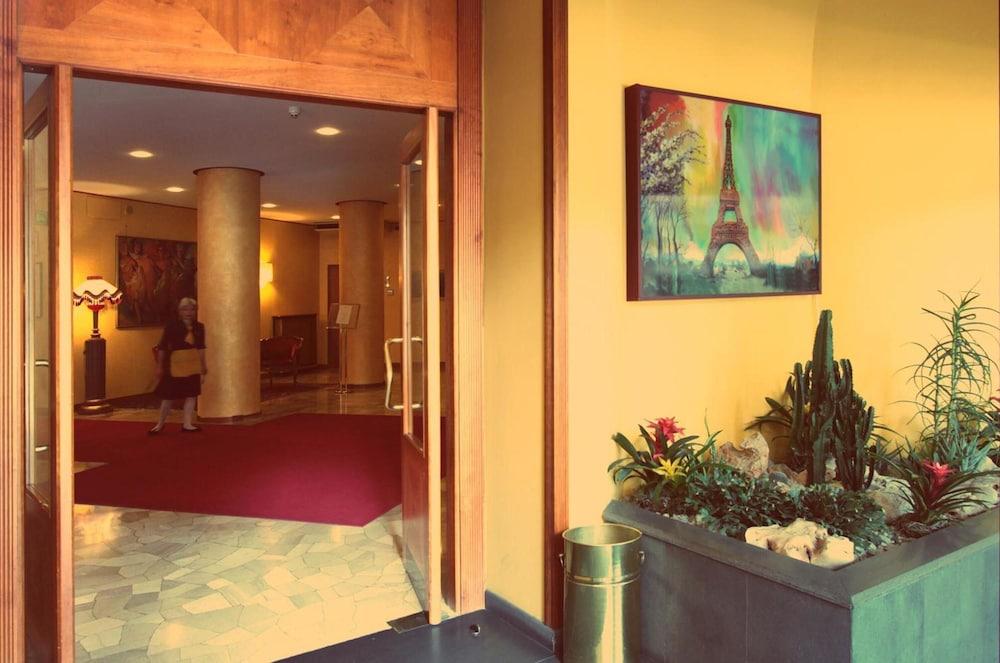 lobby