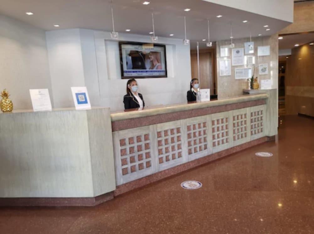 lobby