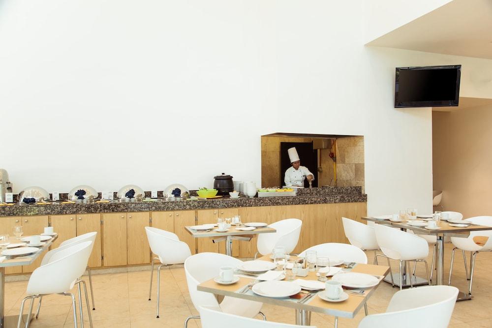 restaurant-cafeteria
