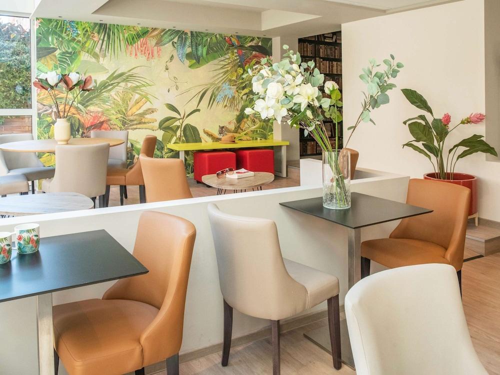 restaurant-cafeteria