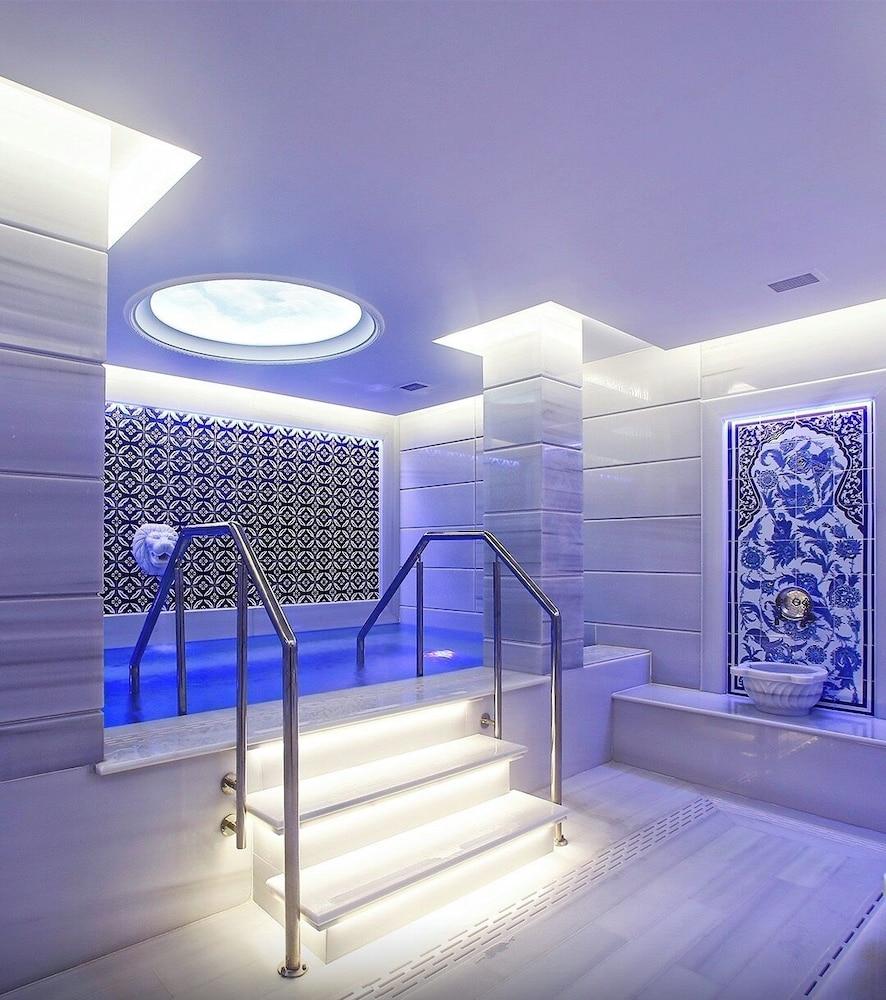 swimming pool spa