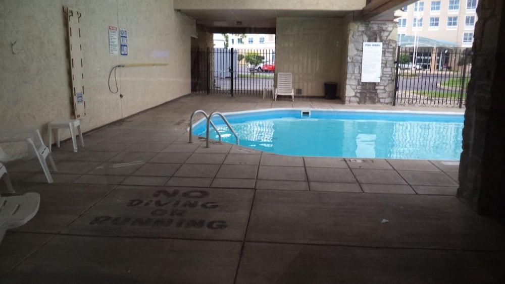swimming pool spa