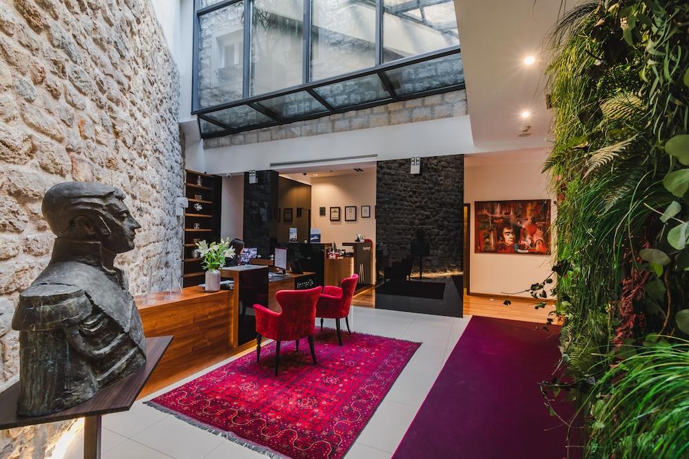 lobby