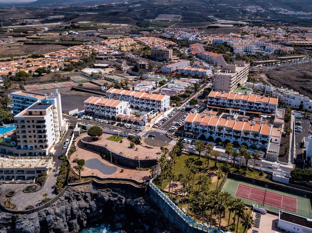 surroundings
