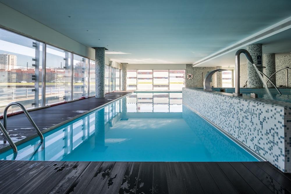 swimming pool spa