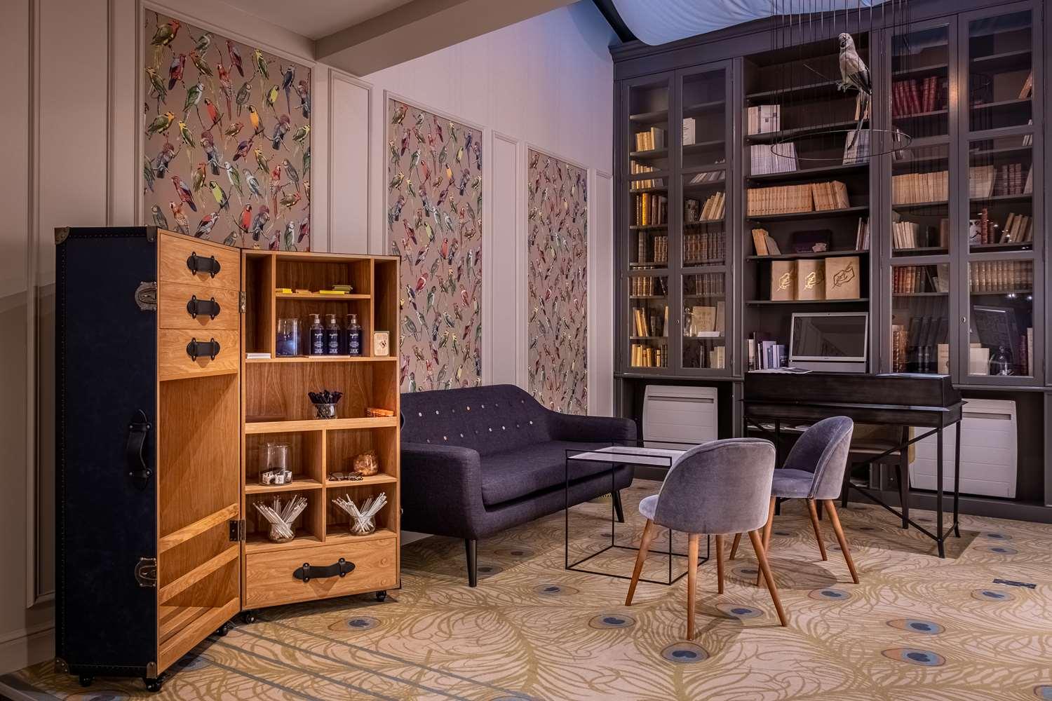 lounge