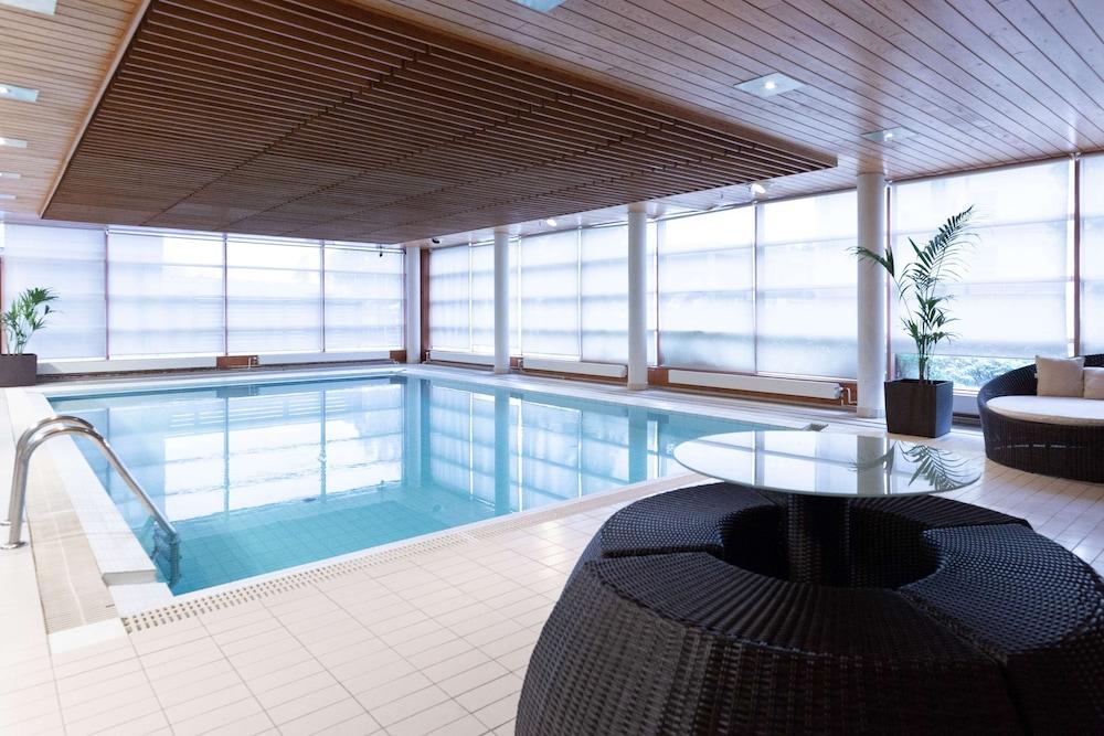 swimming pool spa