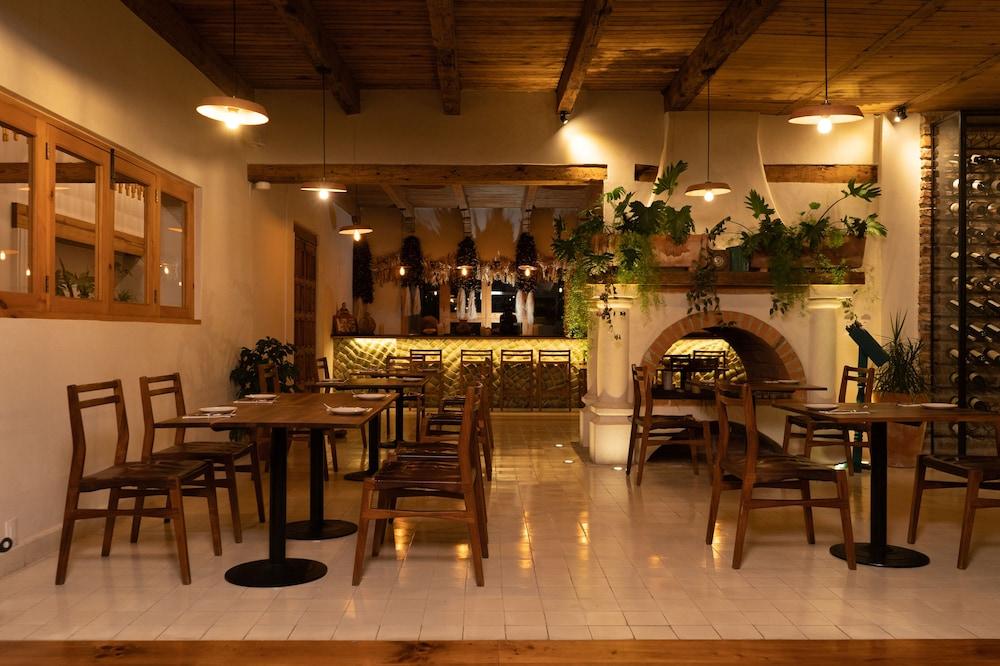 restaurant-cafeteria