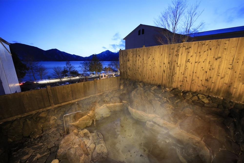 swimming pool spa
