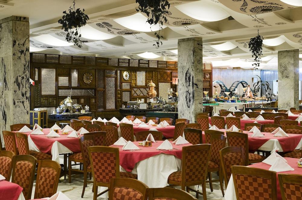 restaurant-cafeteria