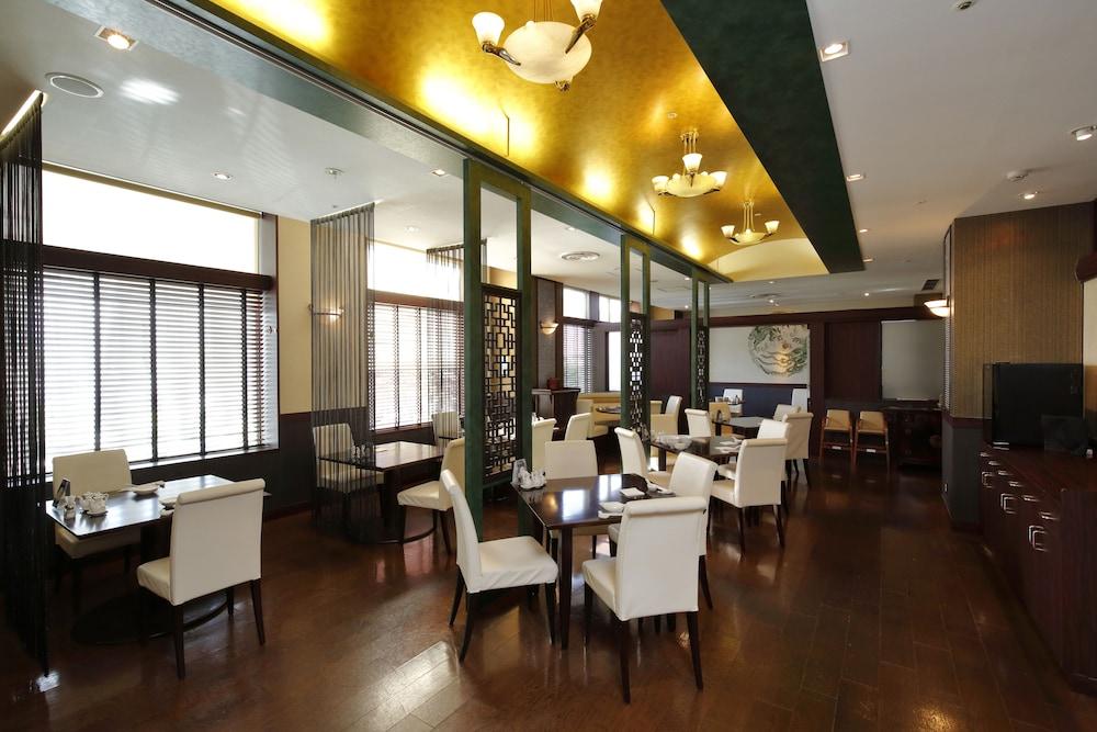 restaurant-cafeteria