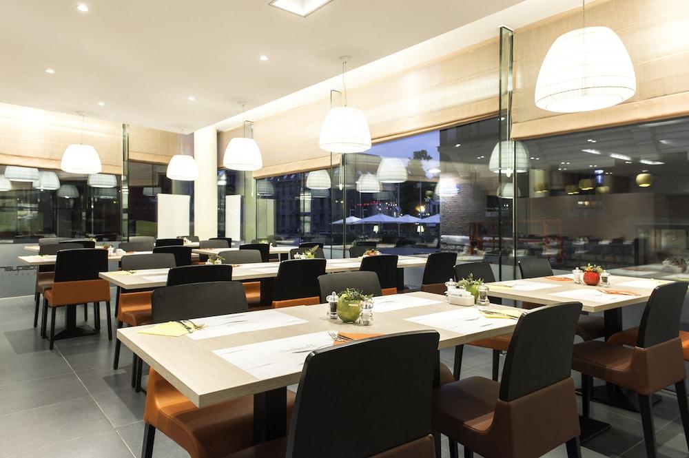restaurant-cafeteria