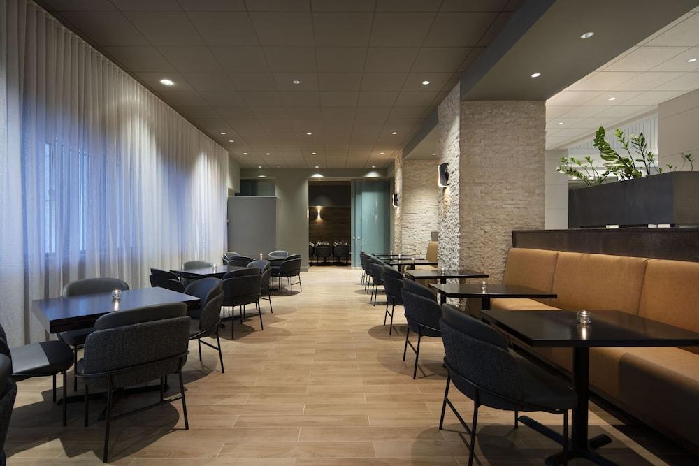 restaurant-cafeteria