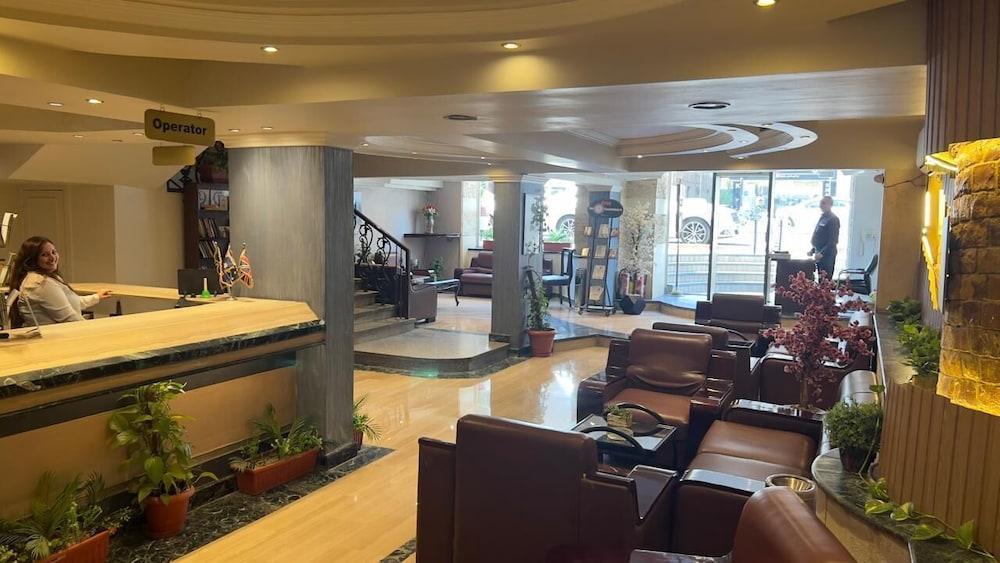 lounge