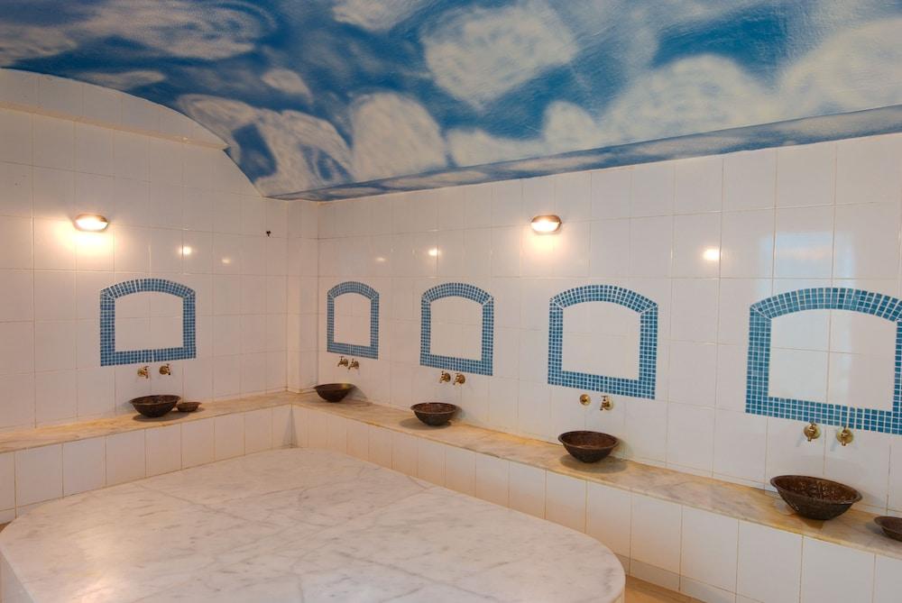 swimming pool spa
