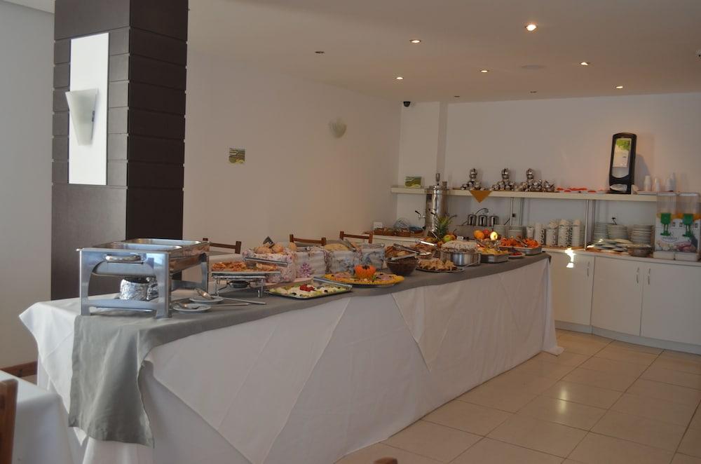restaurant-cafeteria