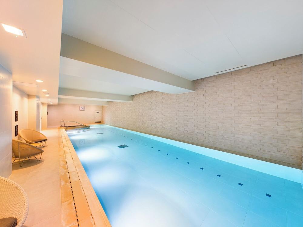 swimming pool spa