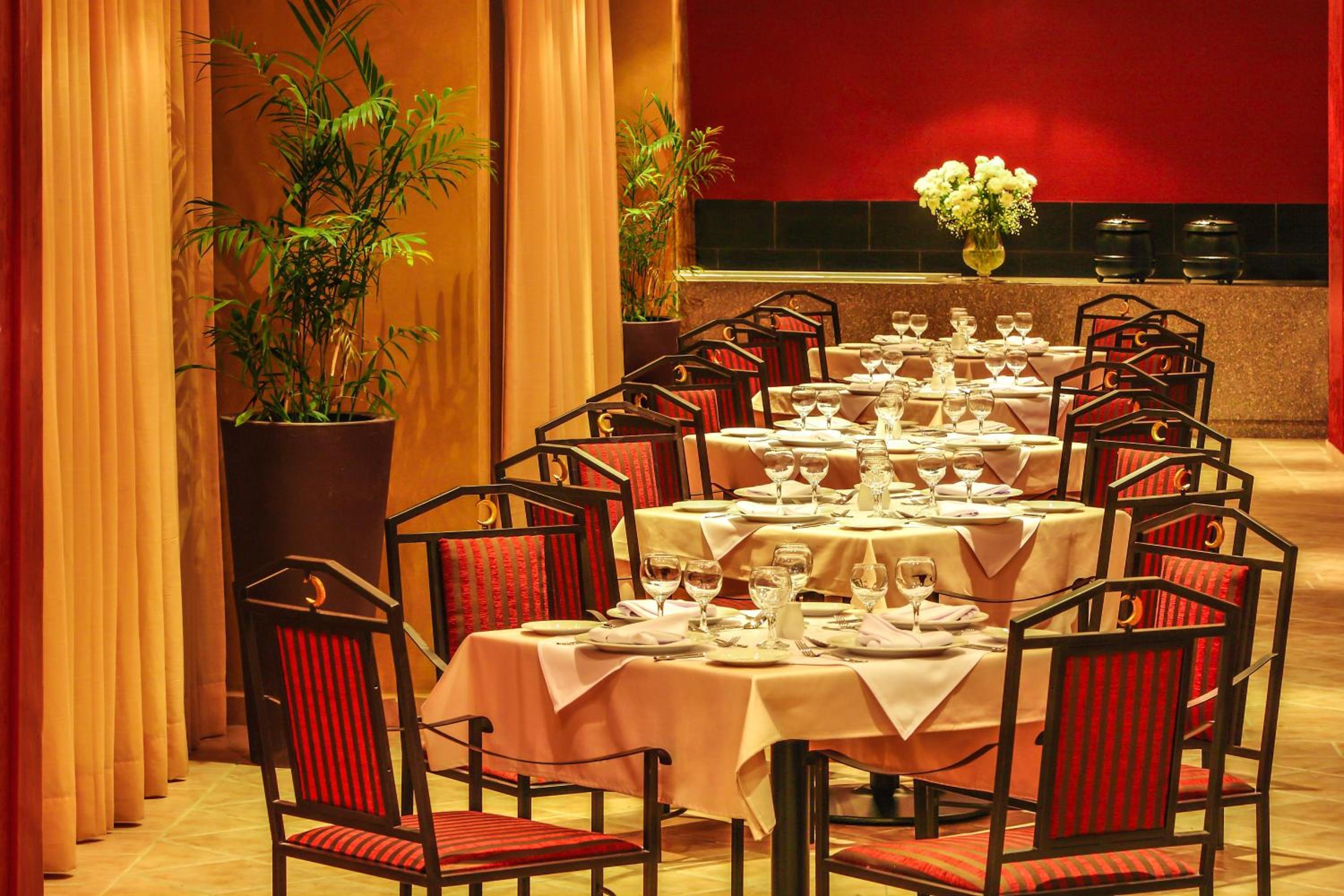 restaurant cafeteria